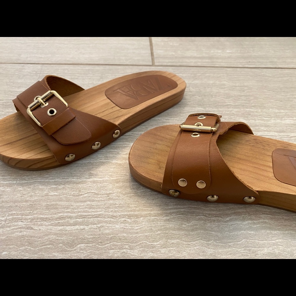 Zara flat wooden slides with leather strap